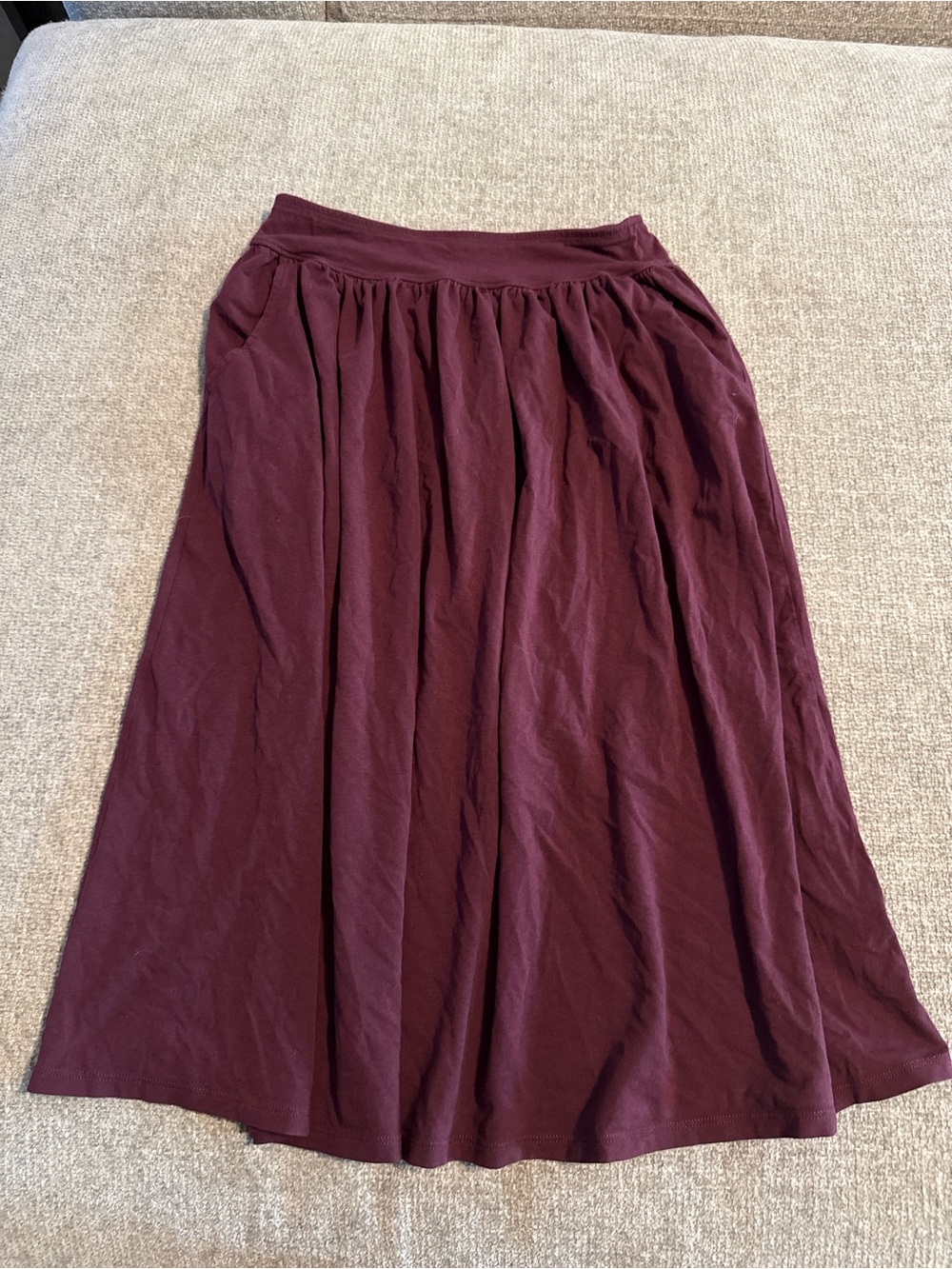 Love, Hanna Burgundy Midi Circle Skirt Soft Stretch Pull-On Skater Skirt Size Sm